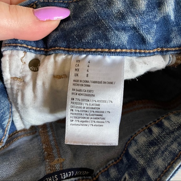 American Eagle | High Rise Crochet Pocket Shorts - Picture 6 of 7